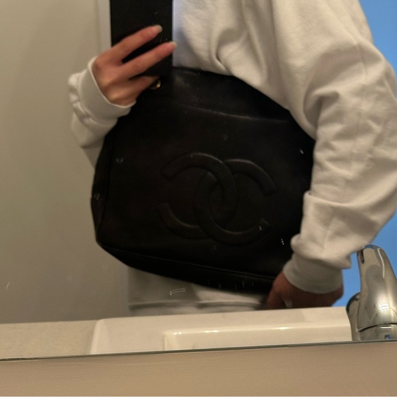 Authentic CHANEL Black Leather Shoulder Bag - Picture 7 of 7